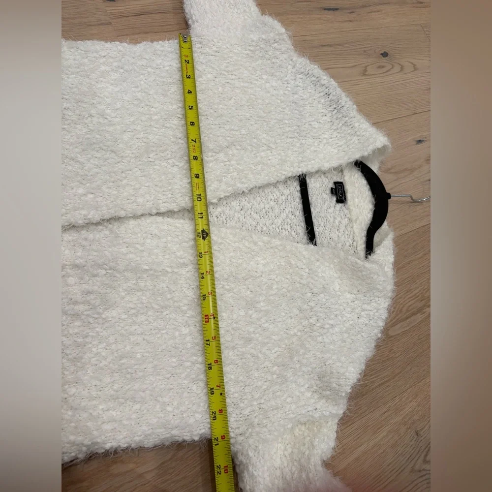 Lira Cozy White Open-Front Sweater size XS - Picture 5 of 5